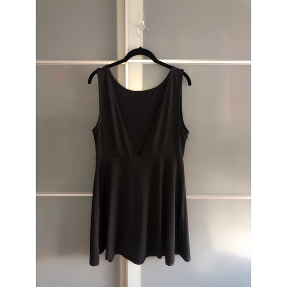 H&M Black Shiny Spandex Skater Dress - Picture 3 of 6